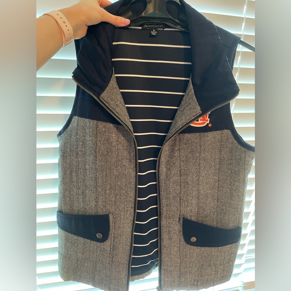Auburn university women’s vest size medium